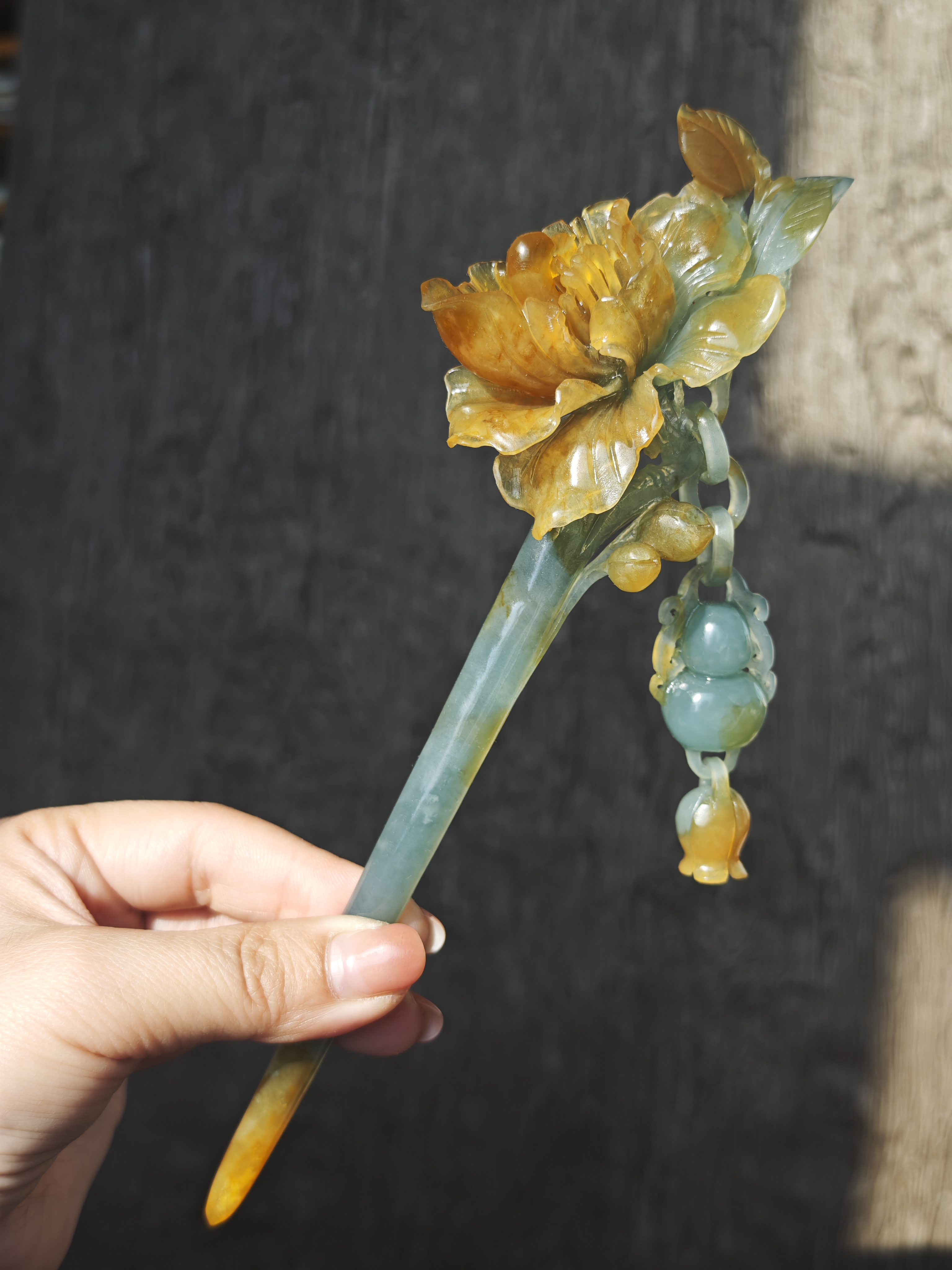 Lily & Fortune’s Flowing Radiance