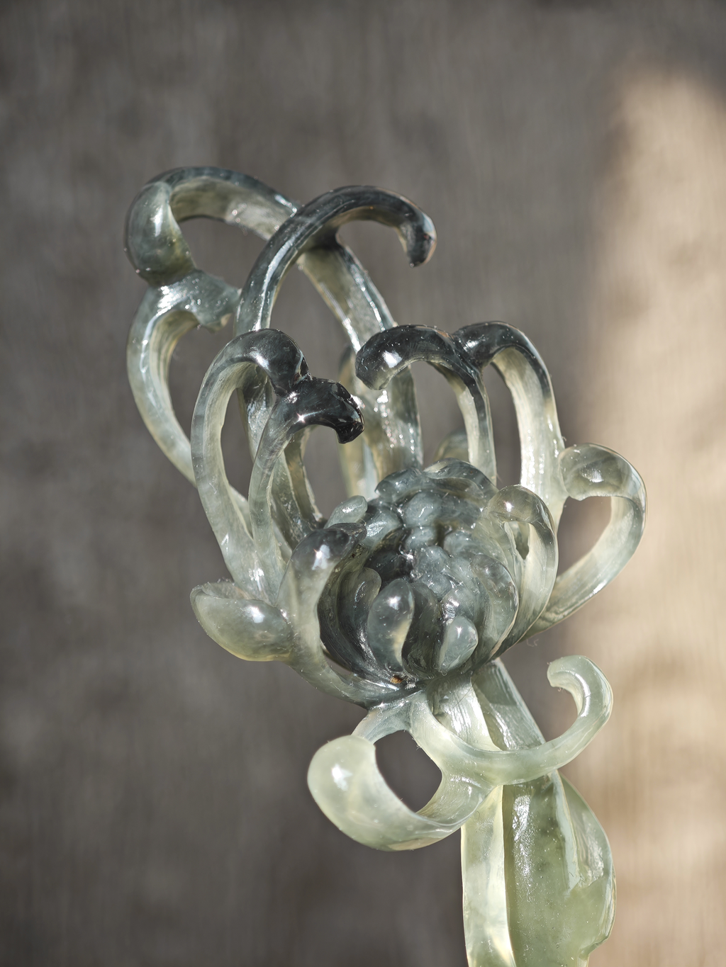 Ink Chrysanthemum Jade Pin
