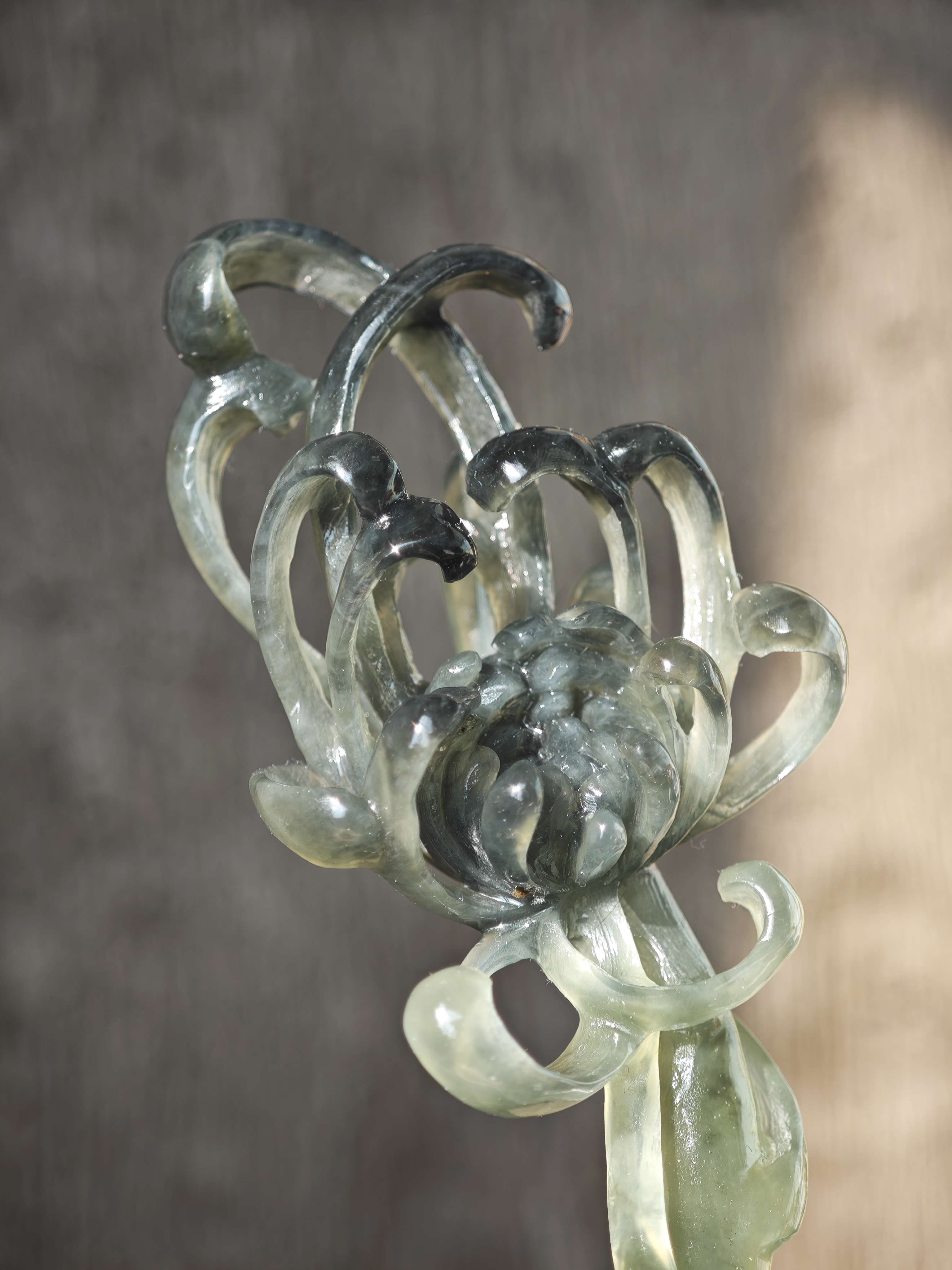Ink Chrysanthemum Jade Pin