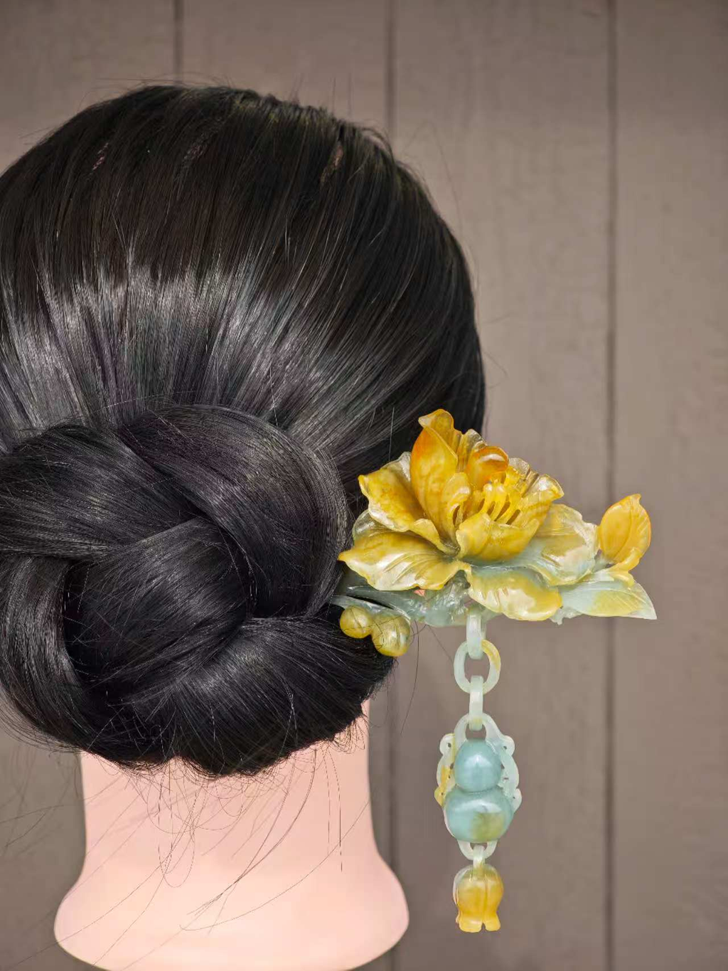 Lily & Fortune’s Flowing Radiance