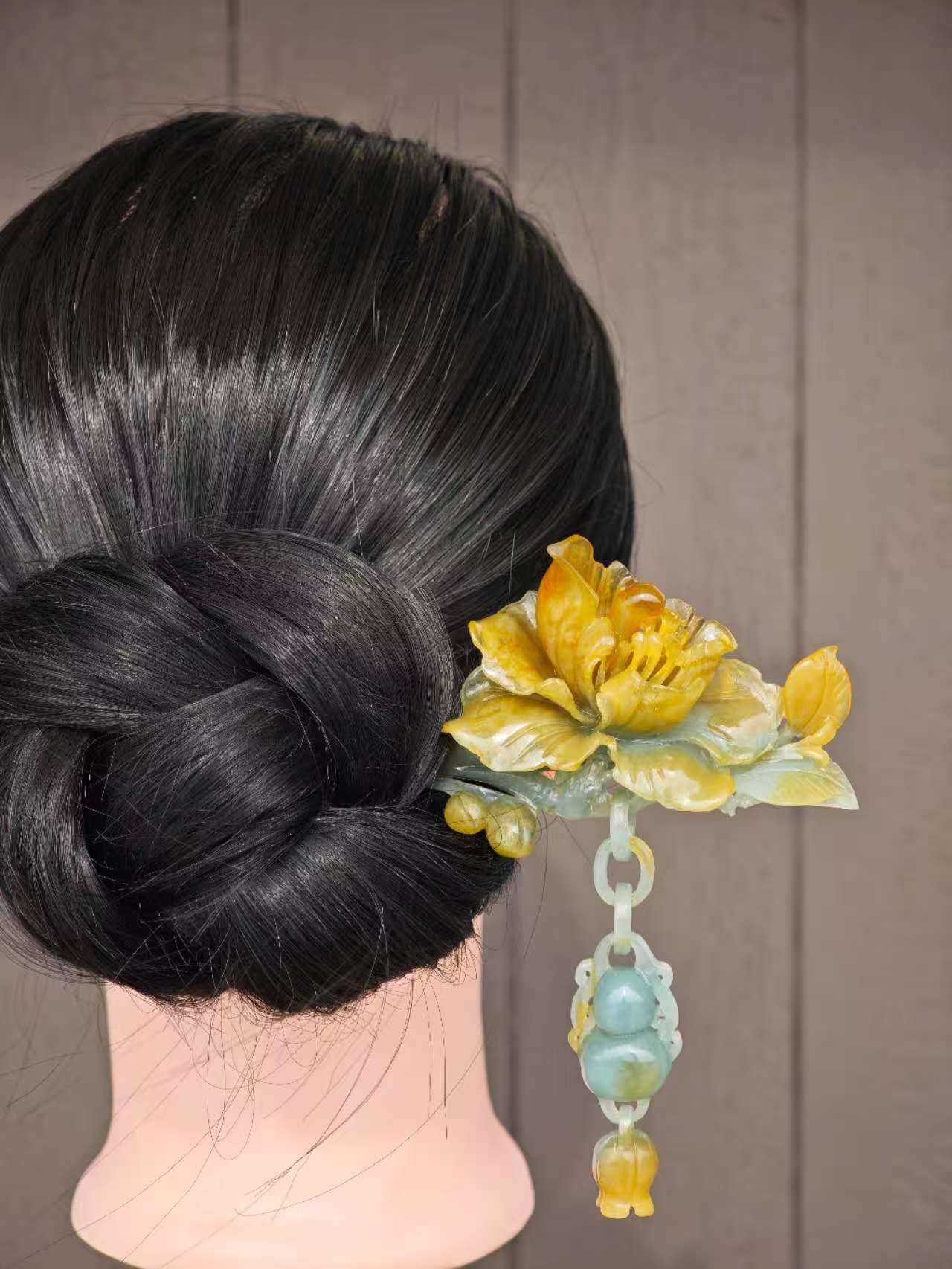 Lily & Fortune’s Flowing Radiance