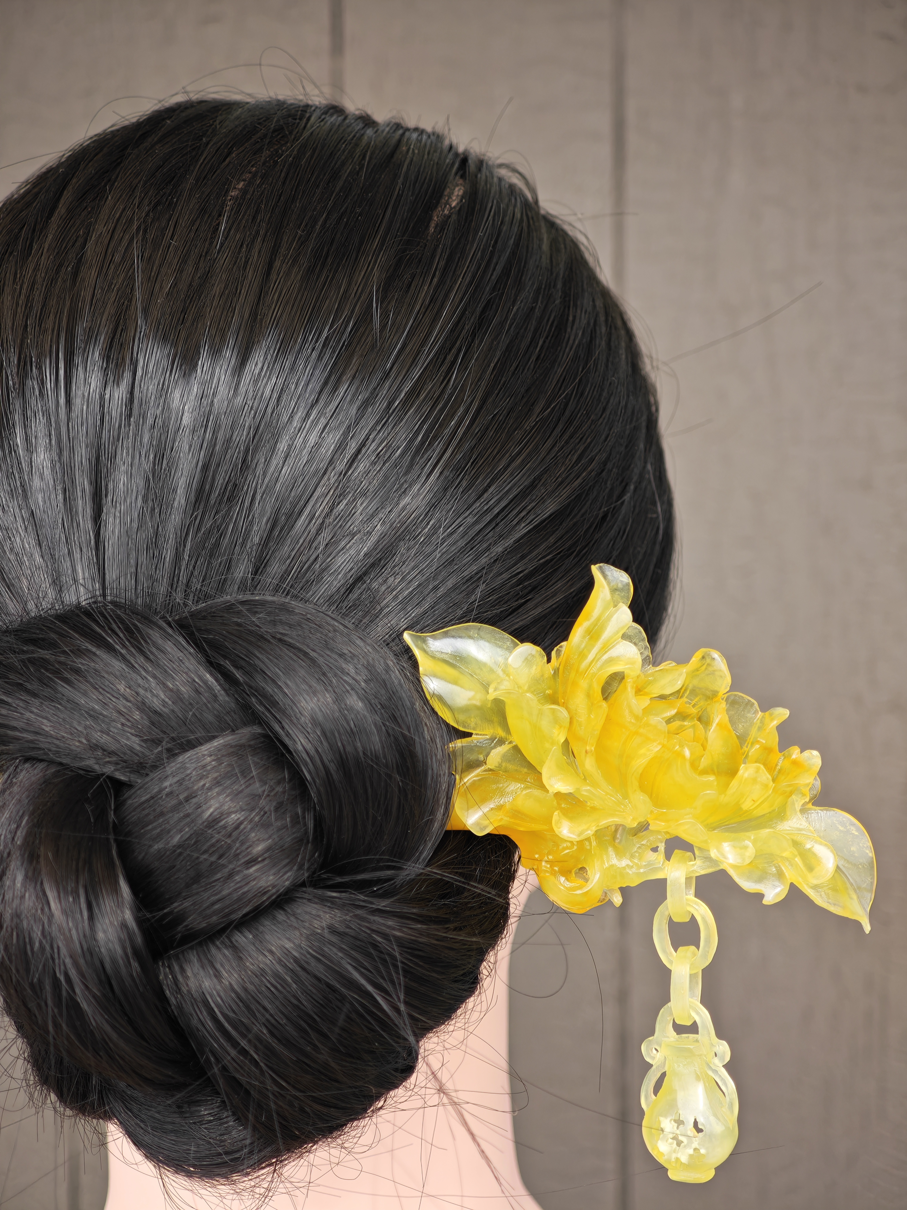 Gilded Peony & Lantern Splendor