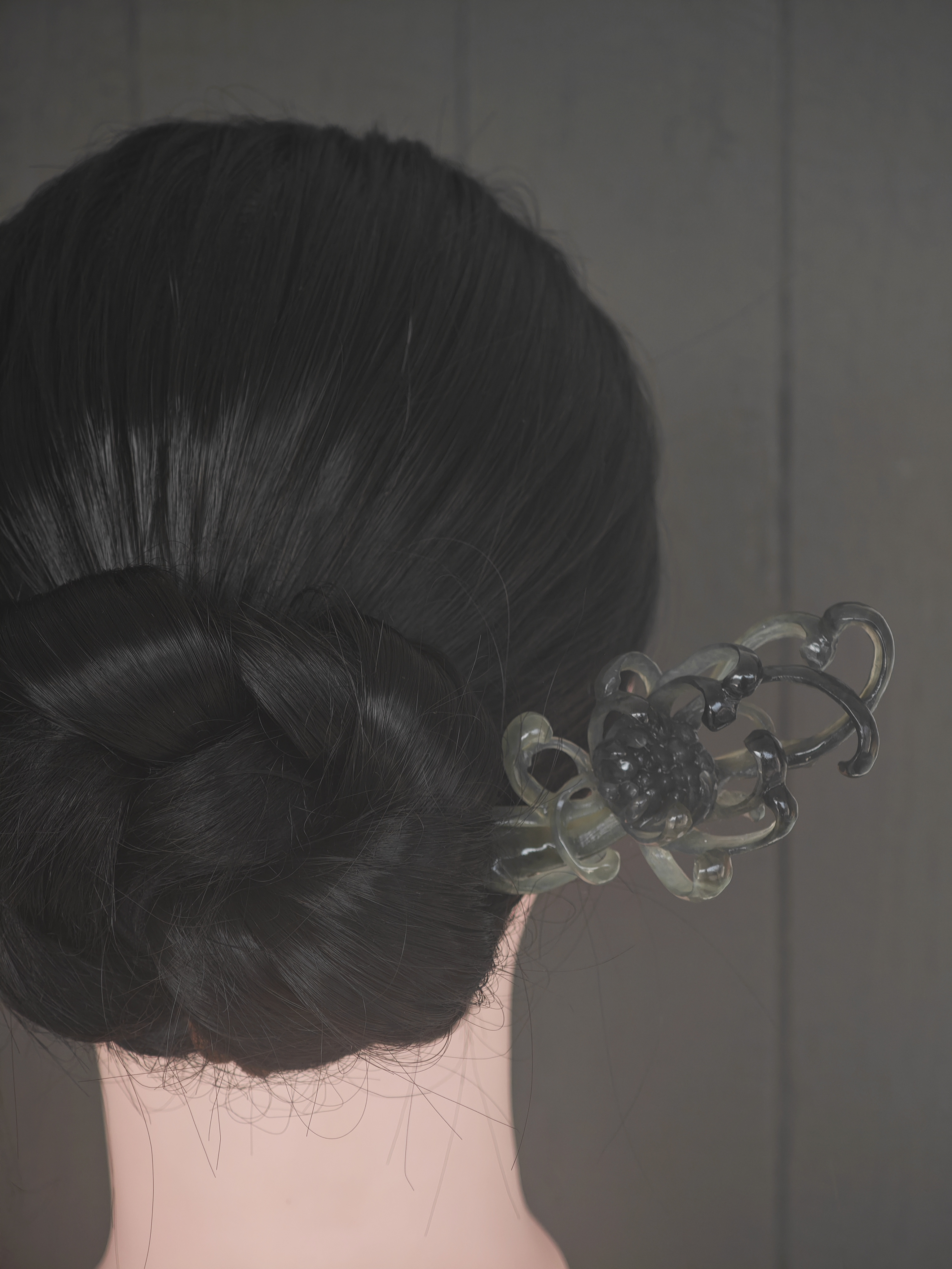 Ink Chrysanthemum Jade Pin