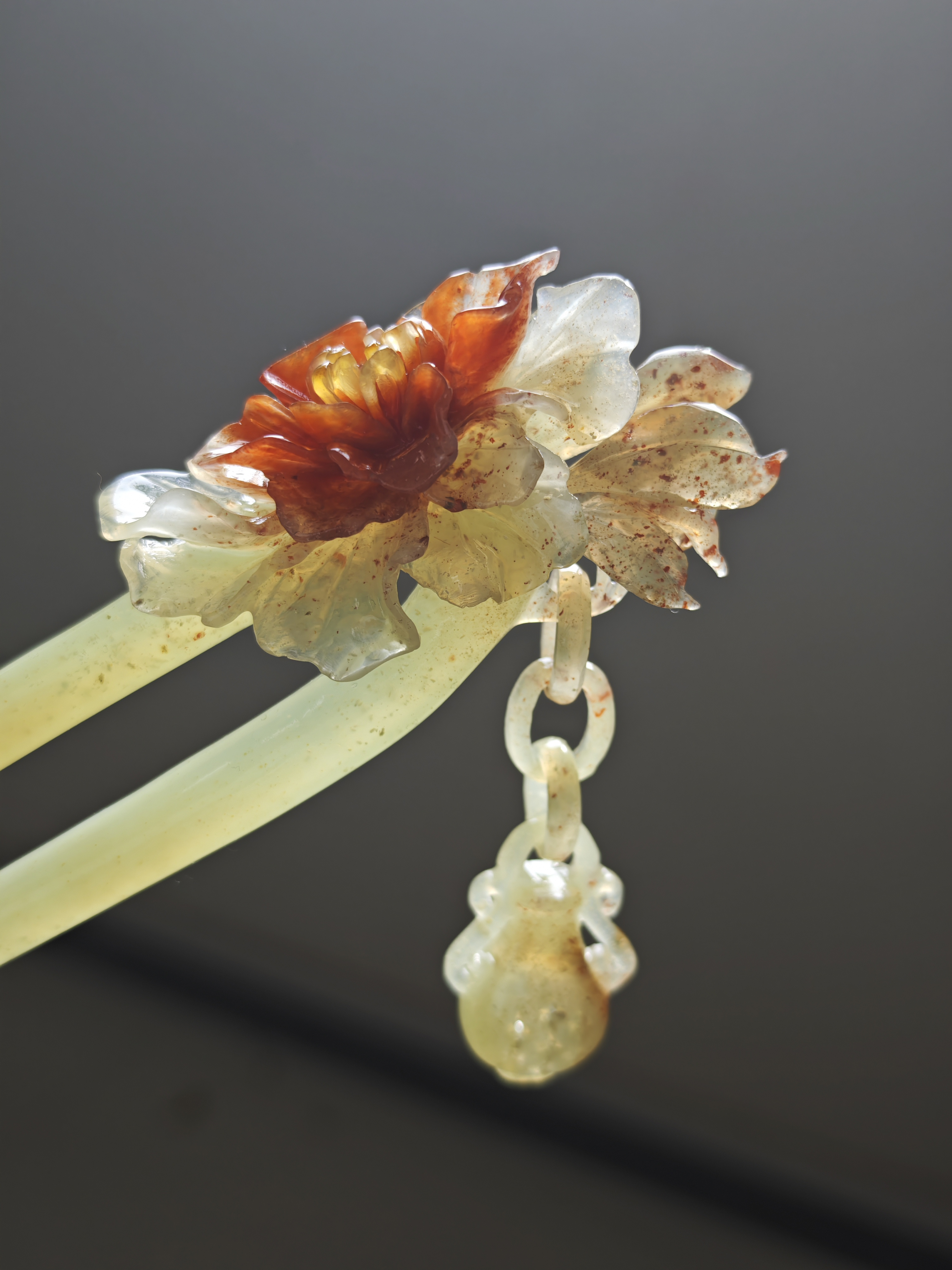 Crimson Peony Dew Jade Hairpin