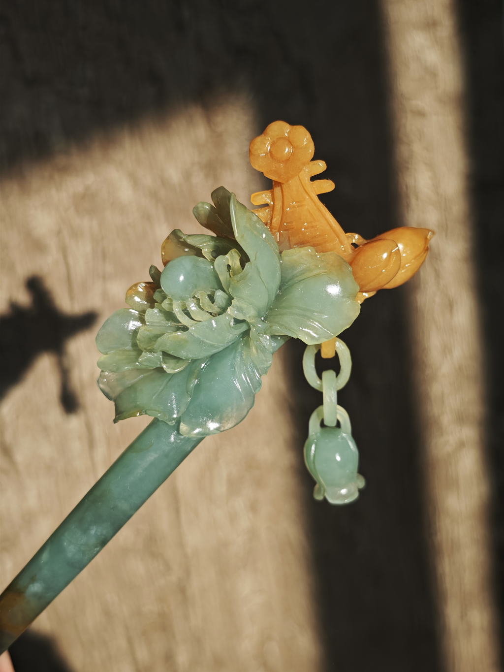 Emerald Peony & Cicada Jade Splendor