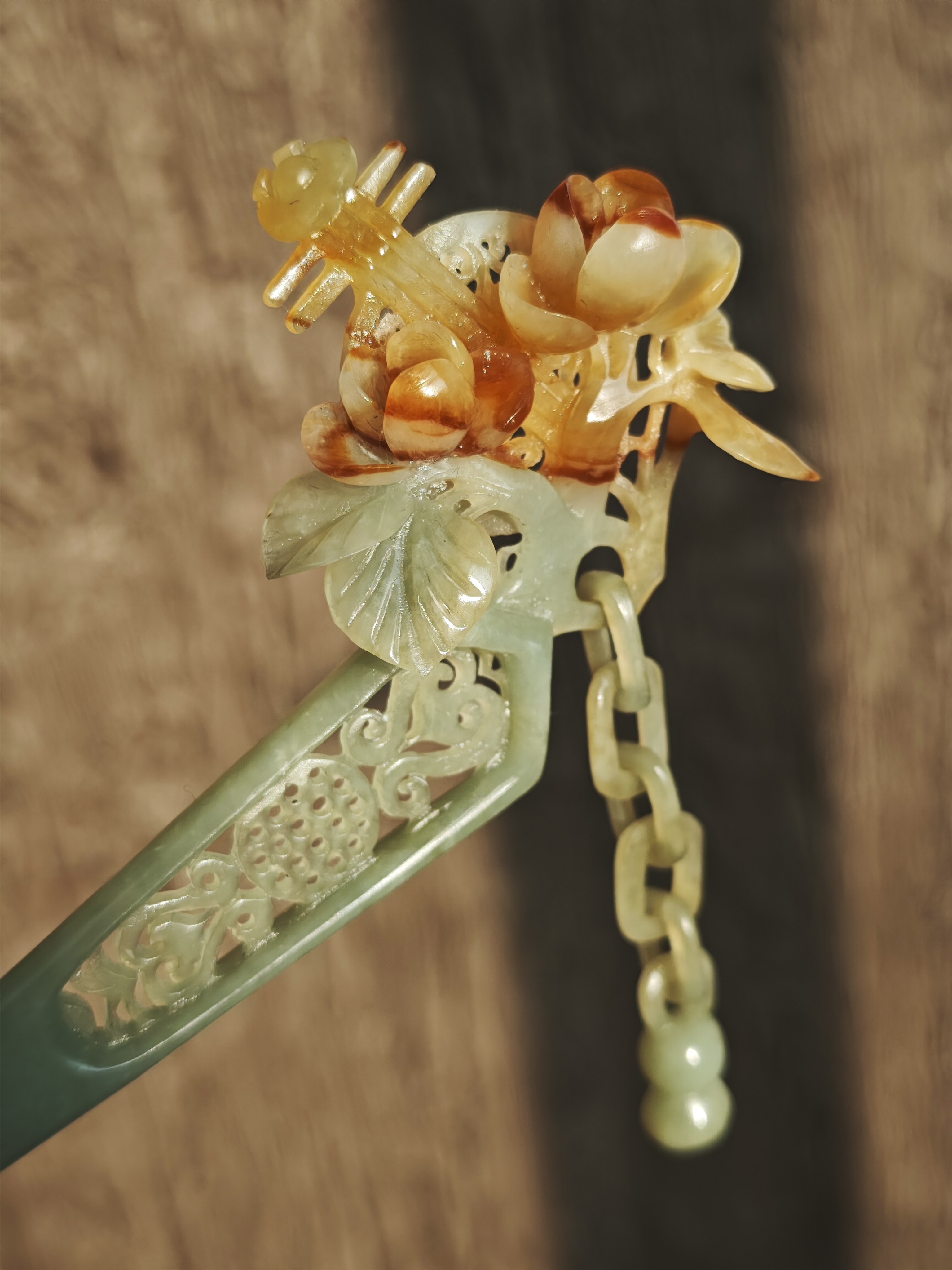 Lute & Blossom Carved Jade Hairpin