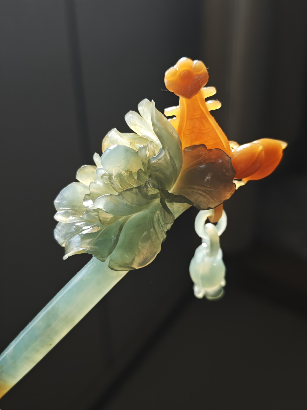 Emerald Peony & Cicada Jade Splendor