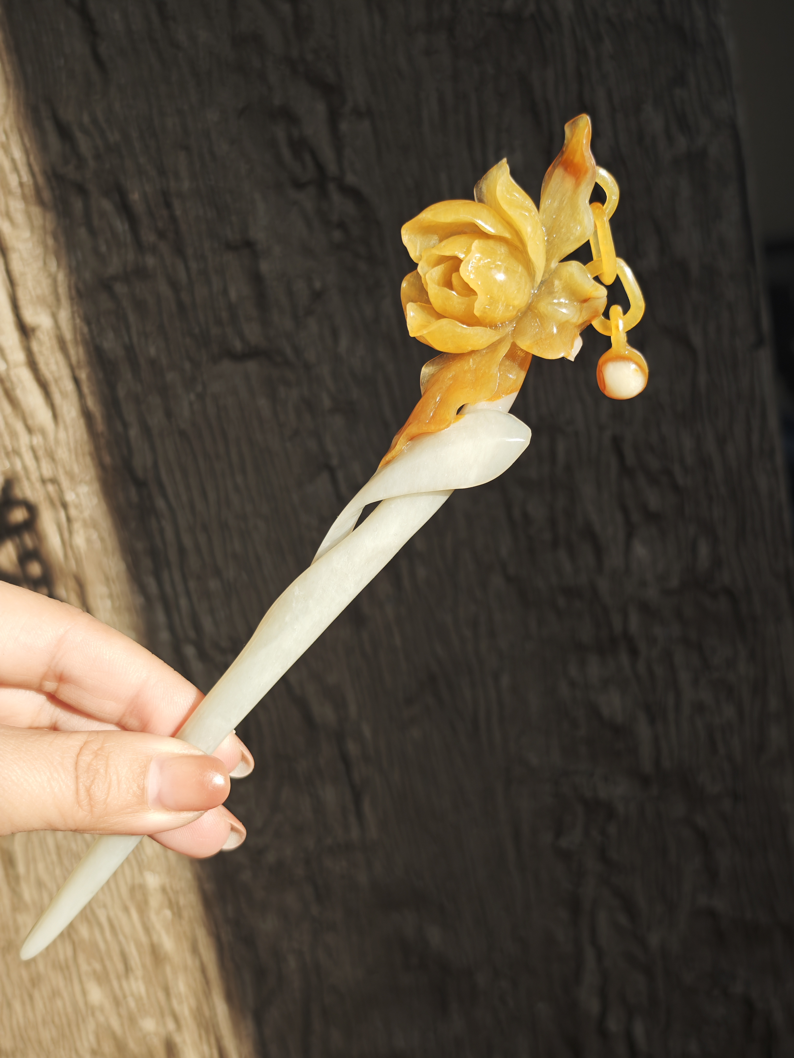 Golden Magnolia Jade Hairpin