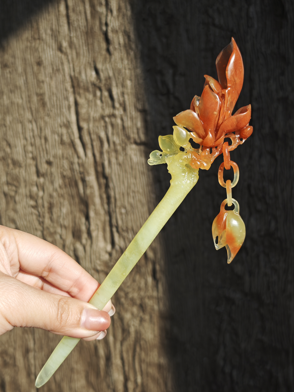 Golden Magnolia Bud Jade Hairpin