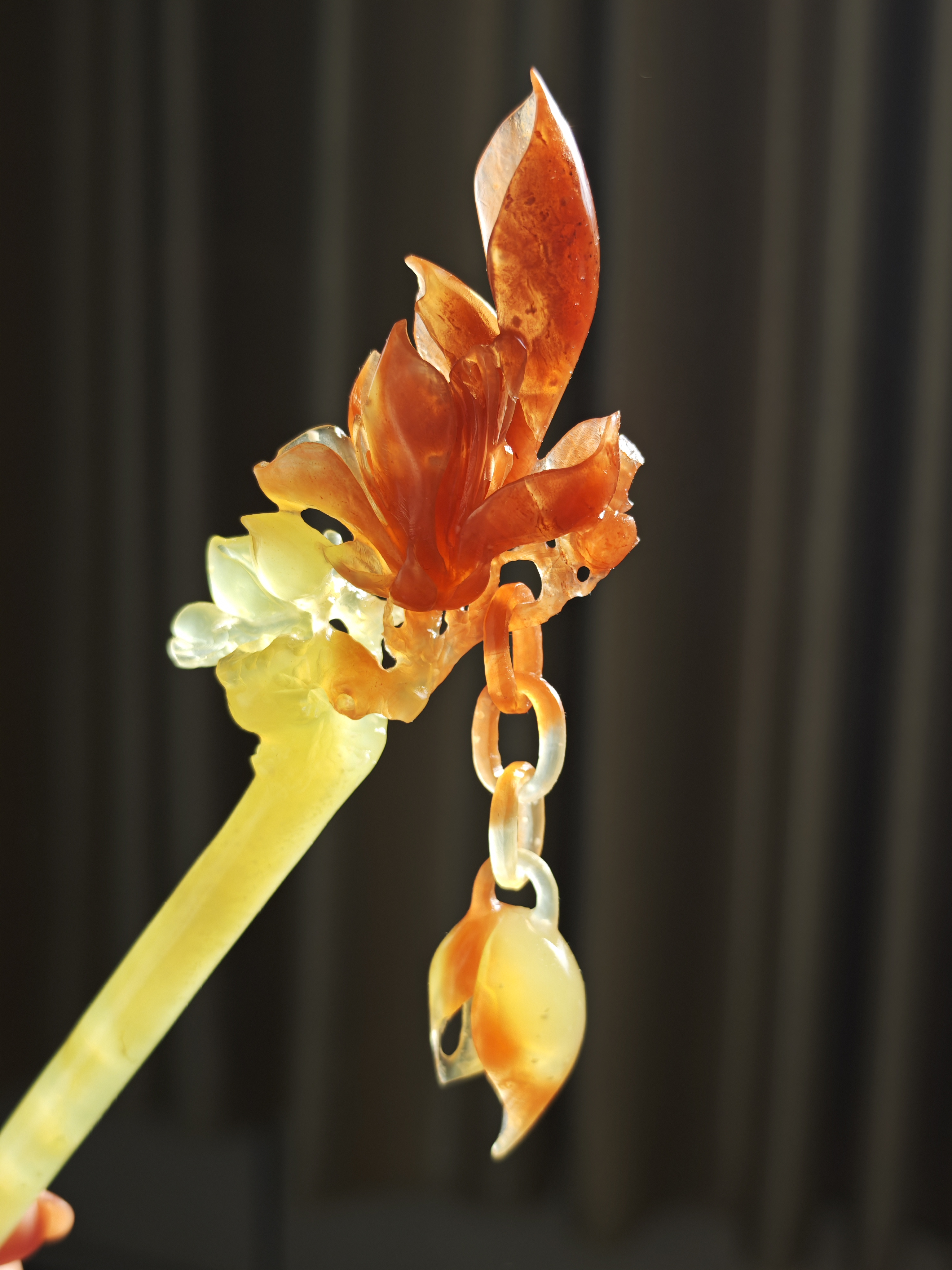 Golden Magnolia Bud Jade Hairpin