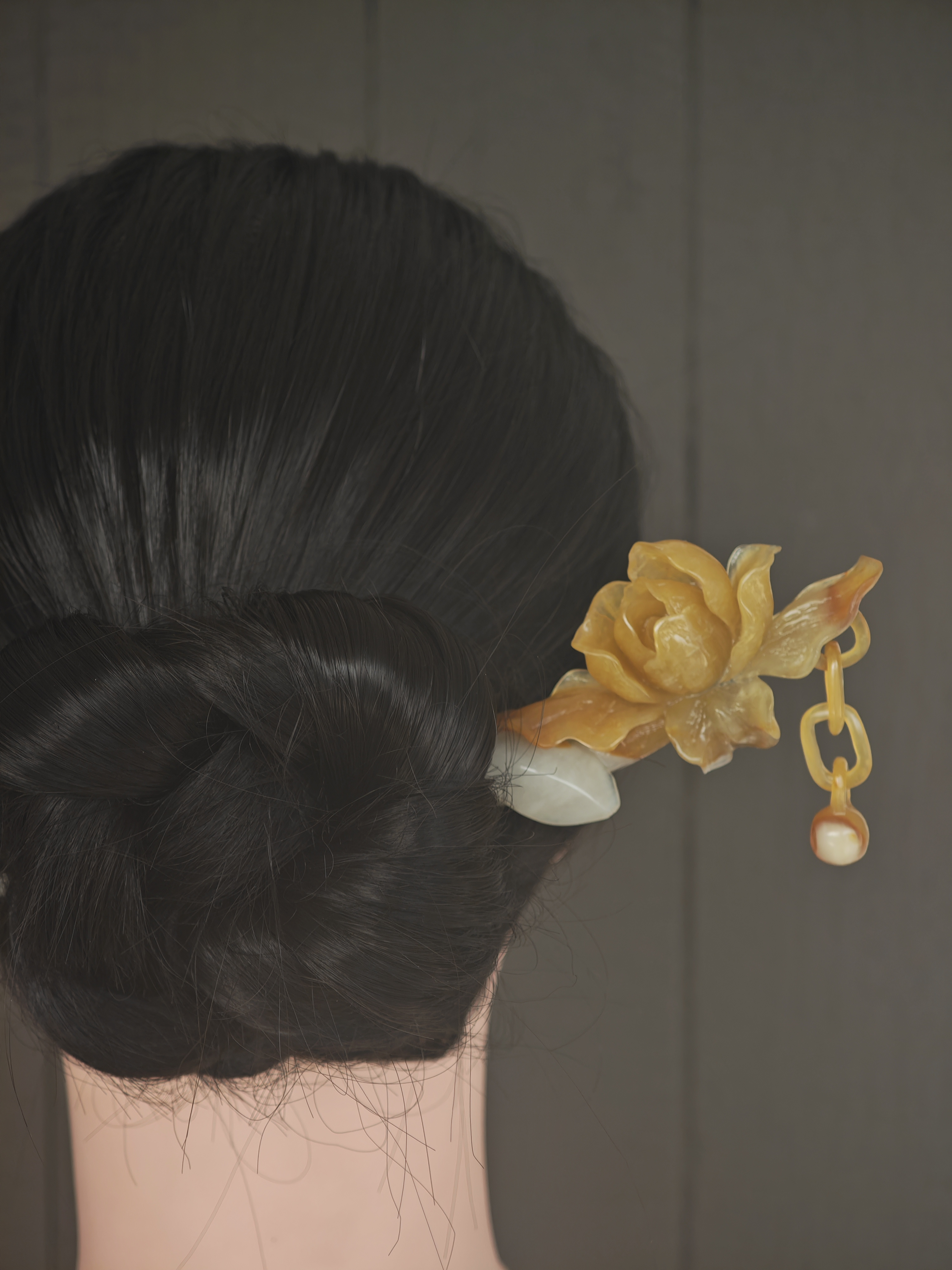 Golden Magnolia Jade Hairpin