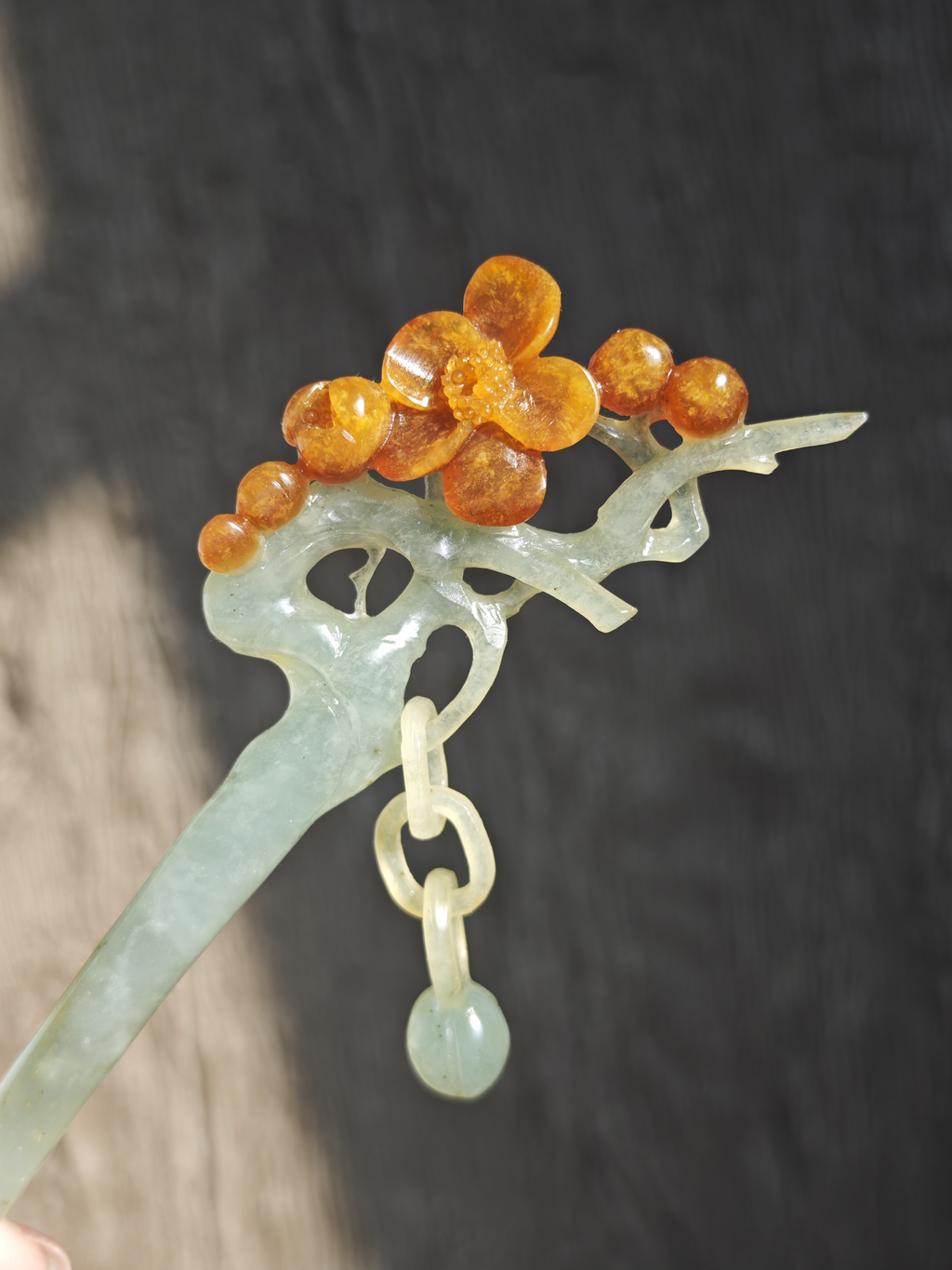 Pale Twig with Golden Plum