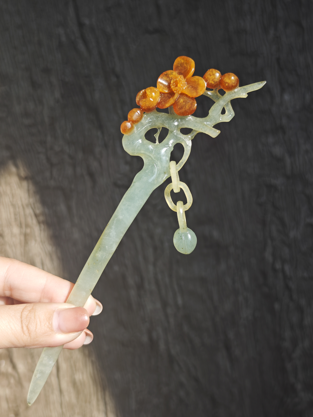 Pale Twig with Golden Plum