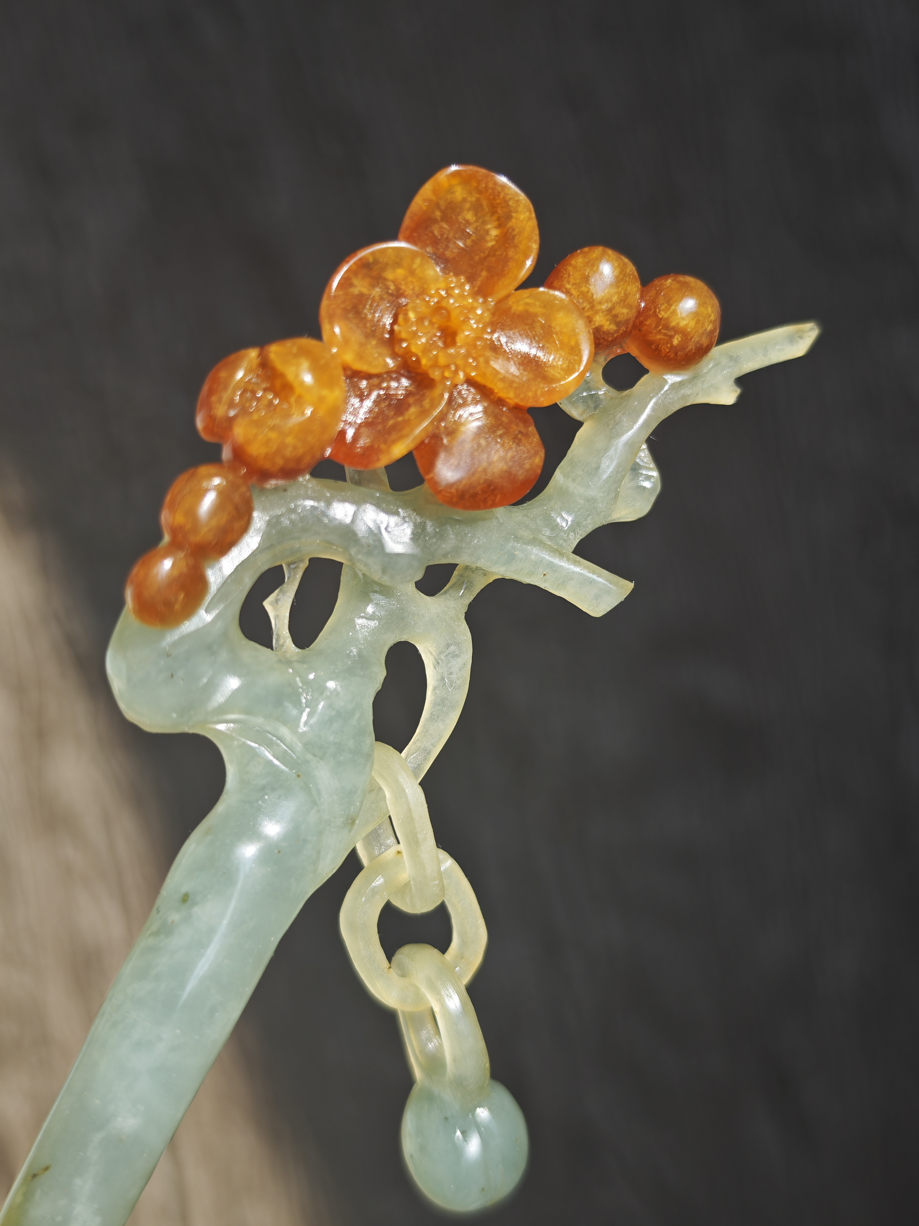 Pale Twig with Golden Plum