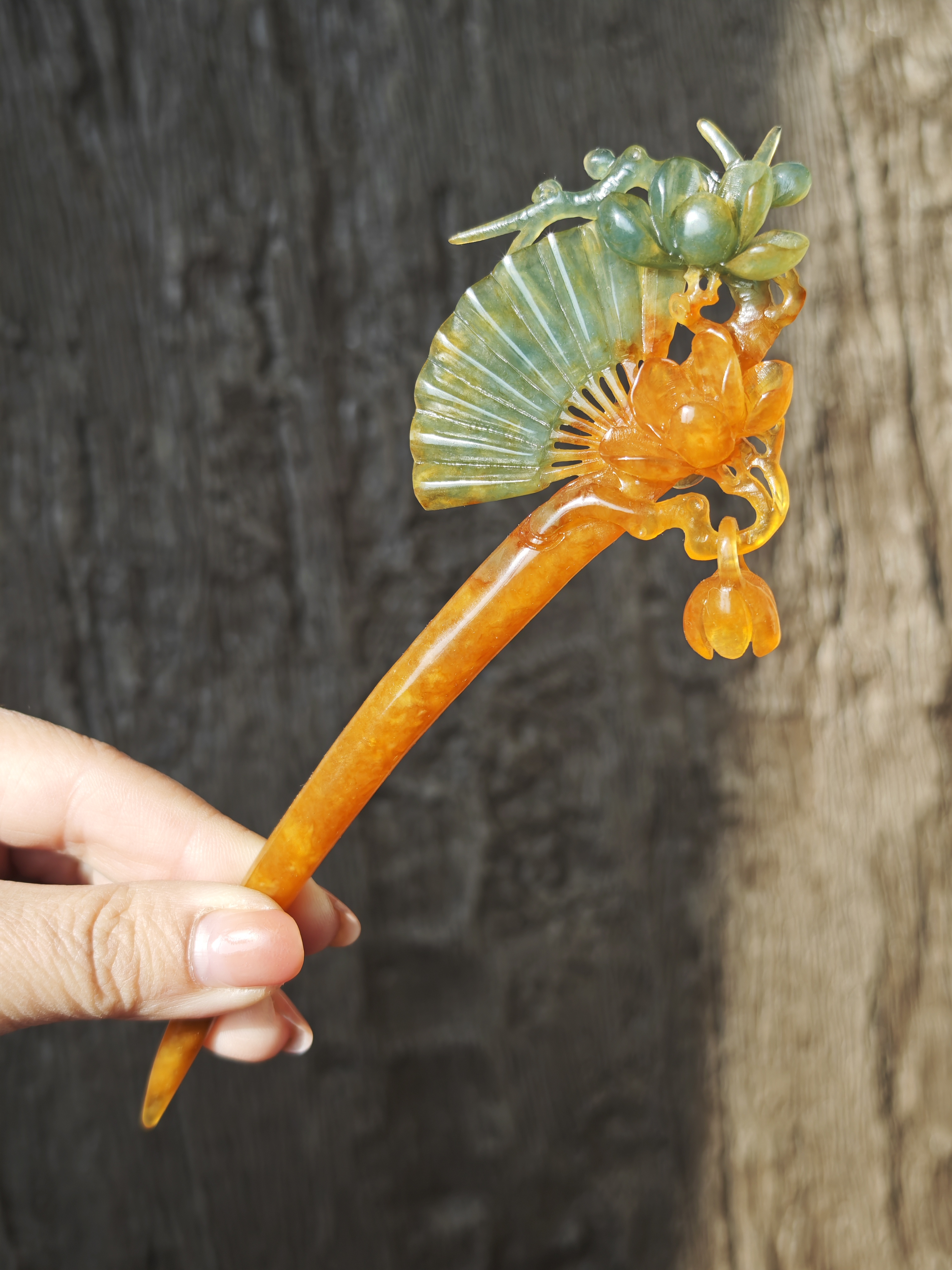 Verdant Fan & Jade Magnolia