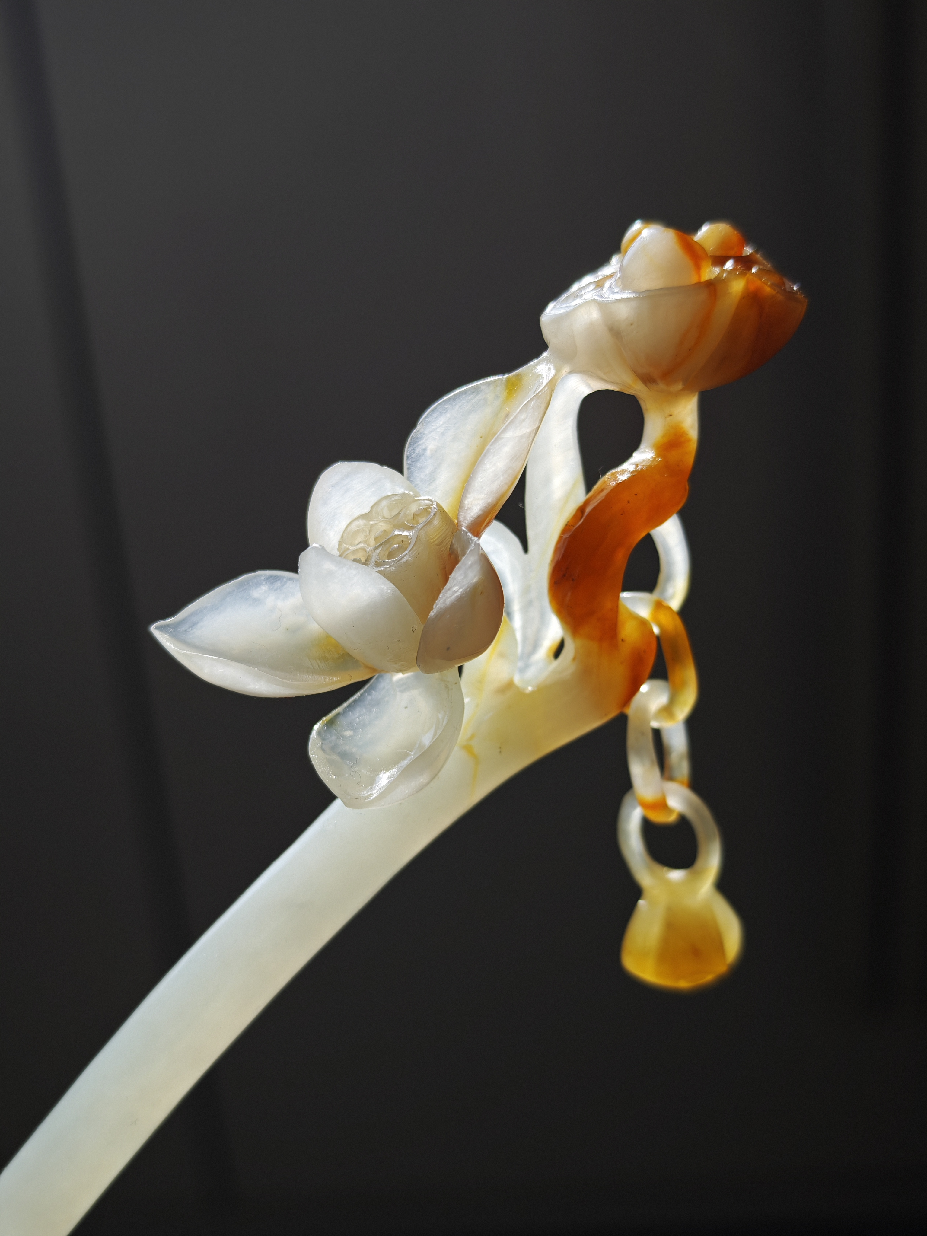 Jade Lotus with Dewdrop Hairpin