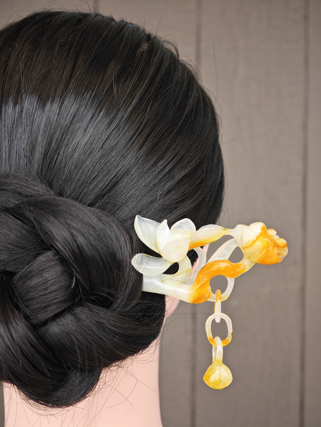 Jade Lotus with Dewdrop Hairpin
