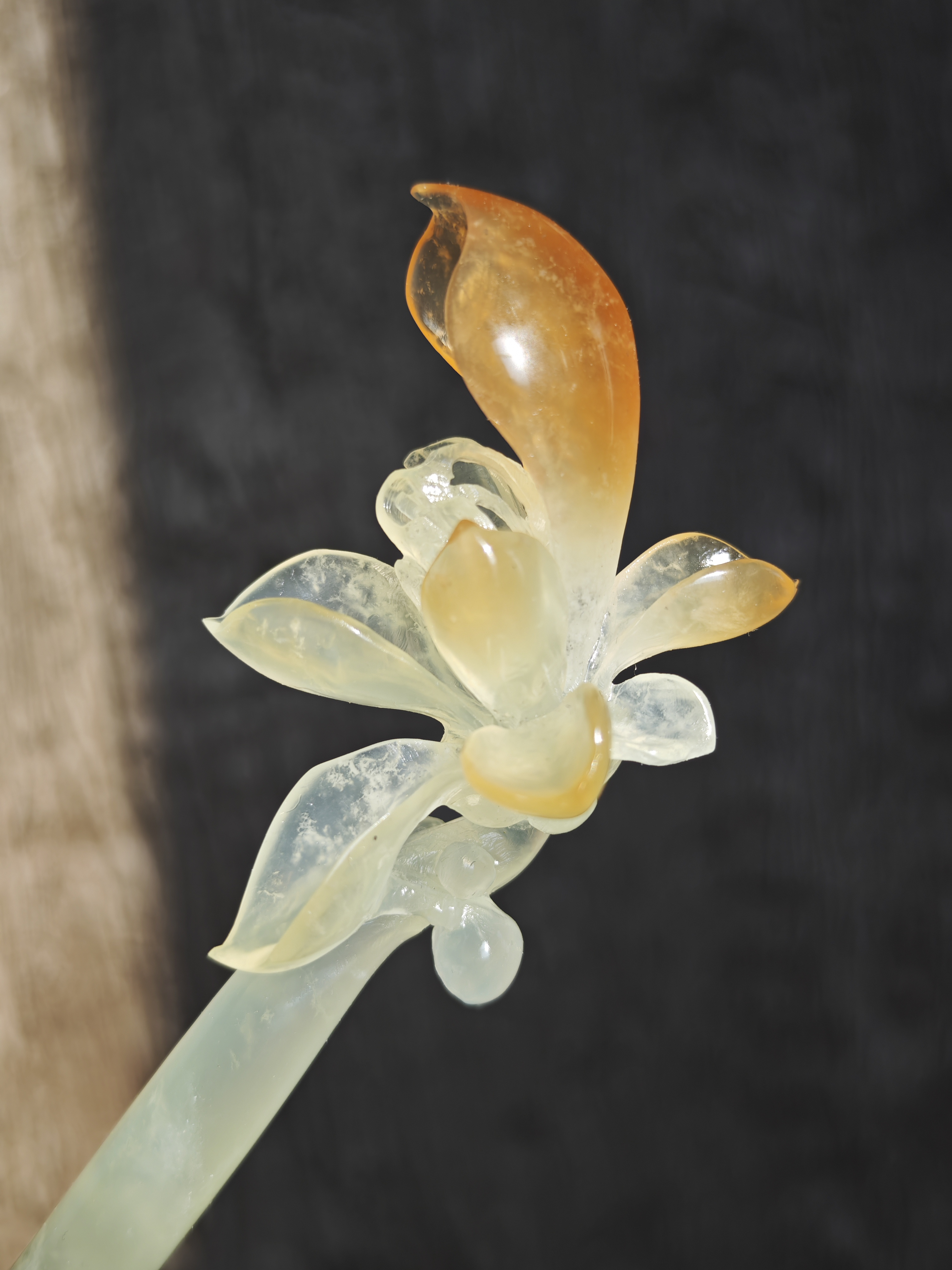 Jade Orchid’s Sunlit Glow Hairpin