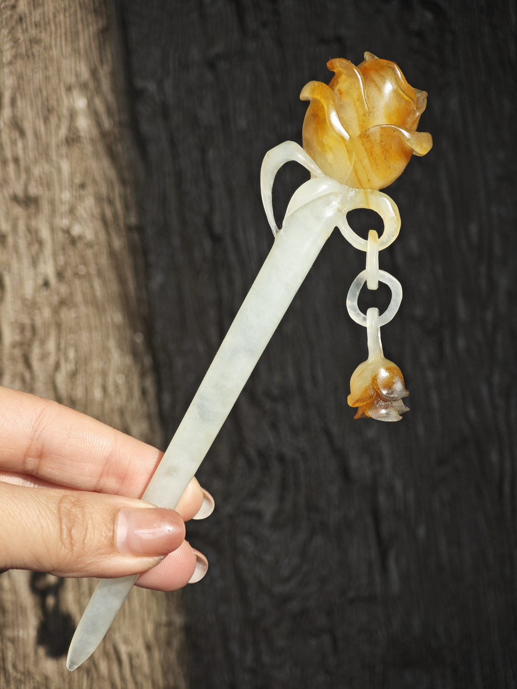 Jade Rose’s Gilded Radiance Hairpin