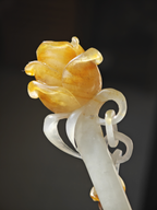 Jade Rose’s Gilded Radiance Hairpin