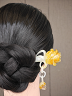 Jade Rose’s Gilded Radiance Hairpin
