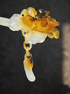 Pale Bloom & Gilded Stamen Lily Jade Hairpin