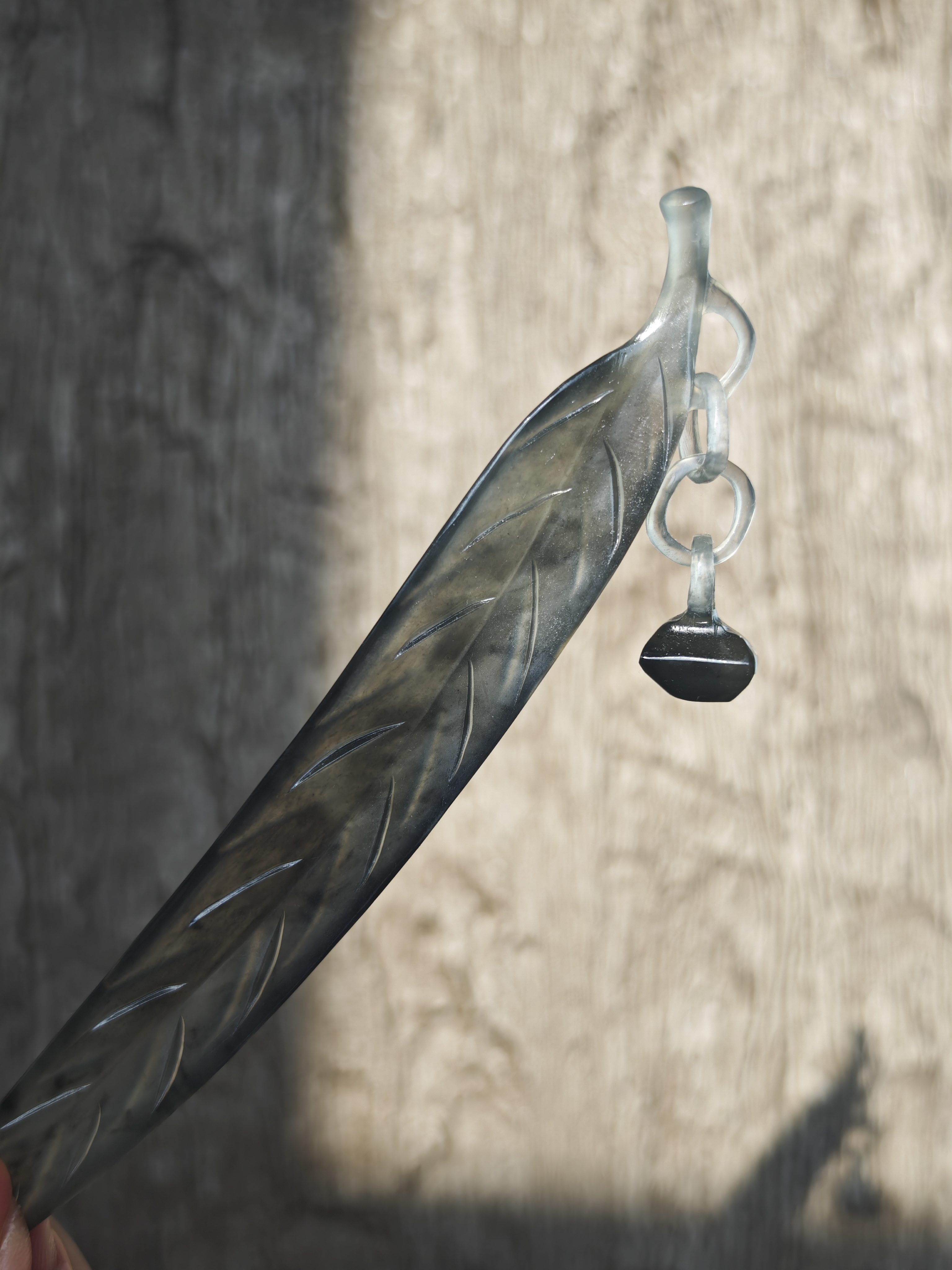 Smoky Leaf Draped Jade Hairpin