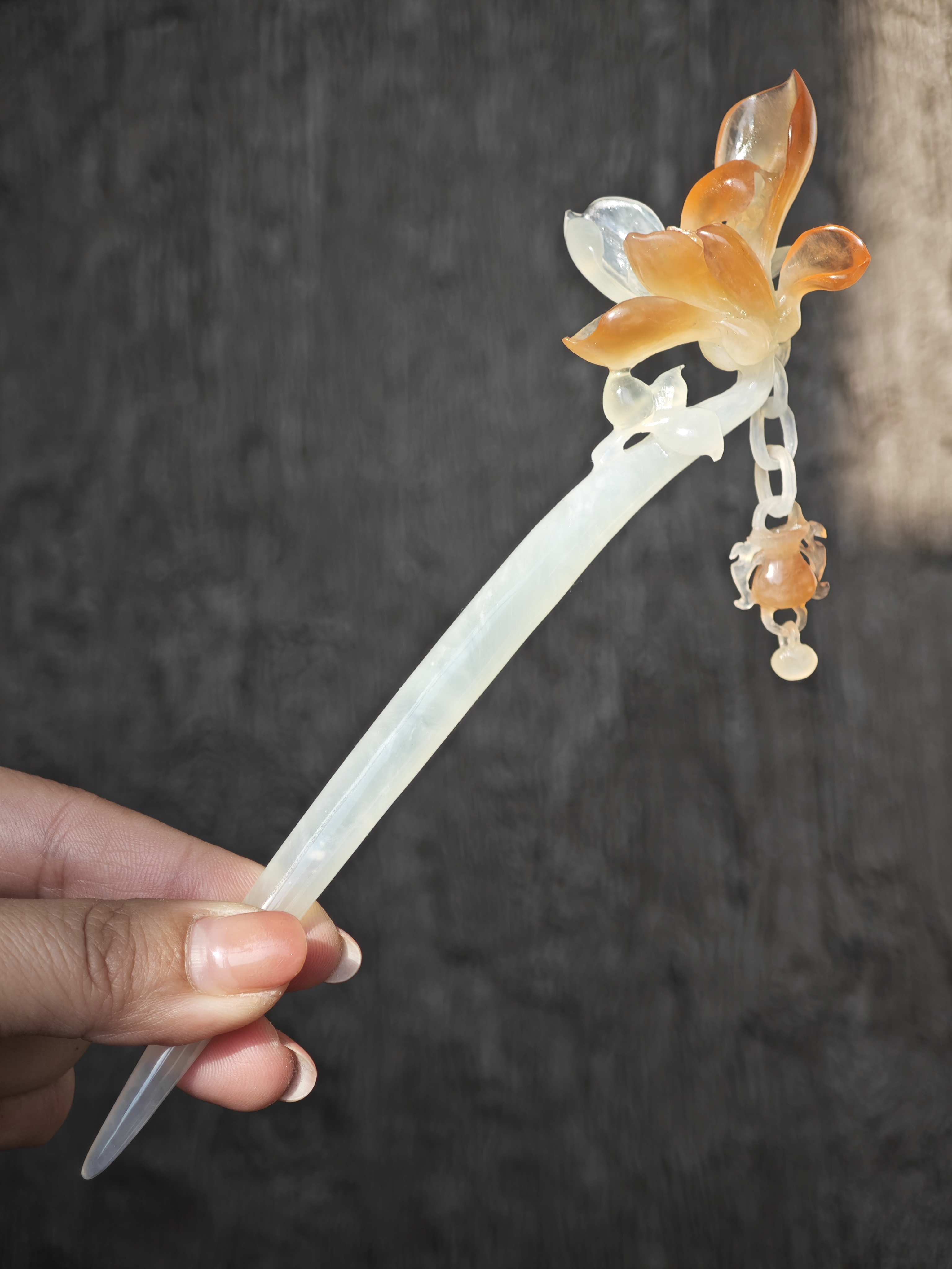 Sunset-Kissed Magnolia Jade Hairpin
