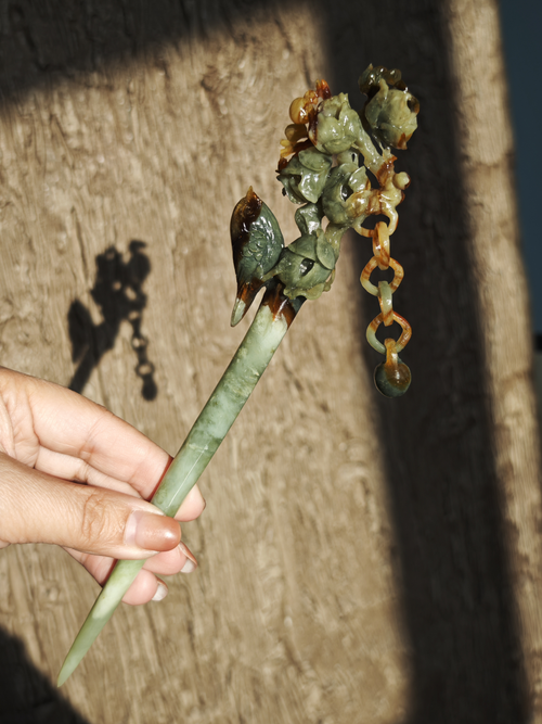 Artful Finch on Jade Buds