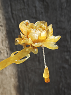 Golden Glow Jade Peony Hairpin