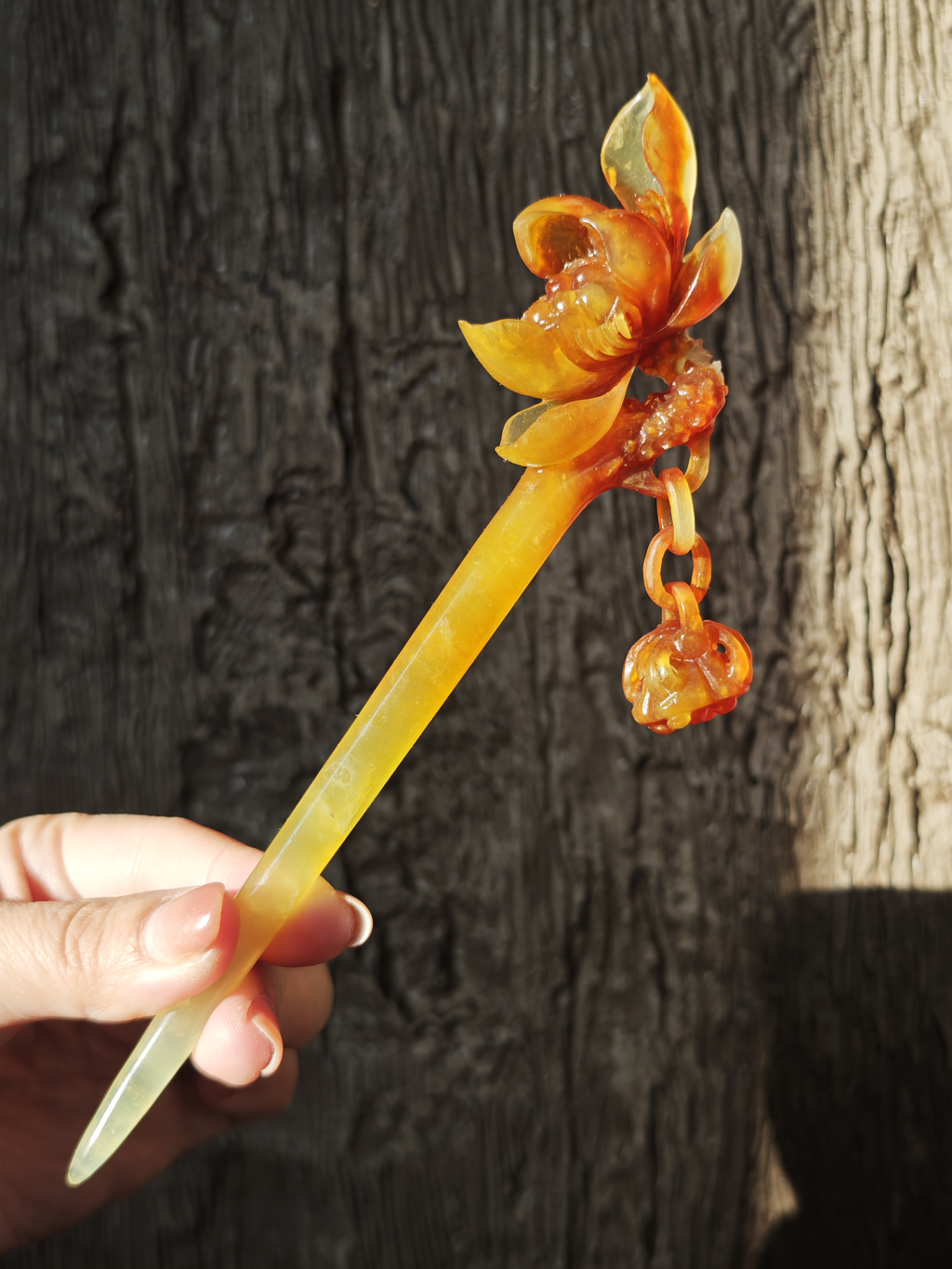 Golden Unctuous Lotus & Pod Jade Hairpin