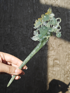 Verdant Jade Hairpin with Clustered Peaches