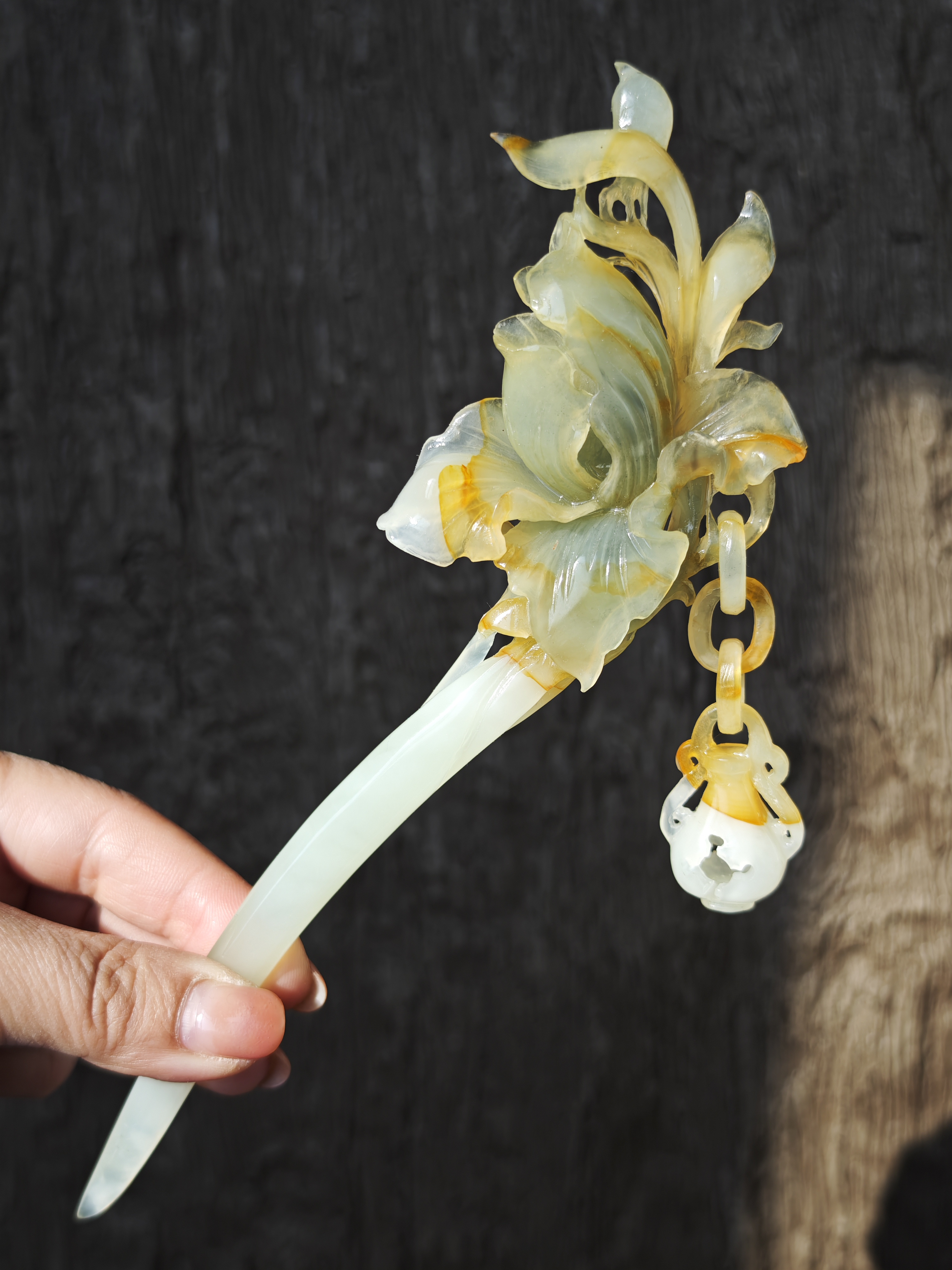 Lustrous Lily Jade Hairpin