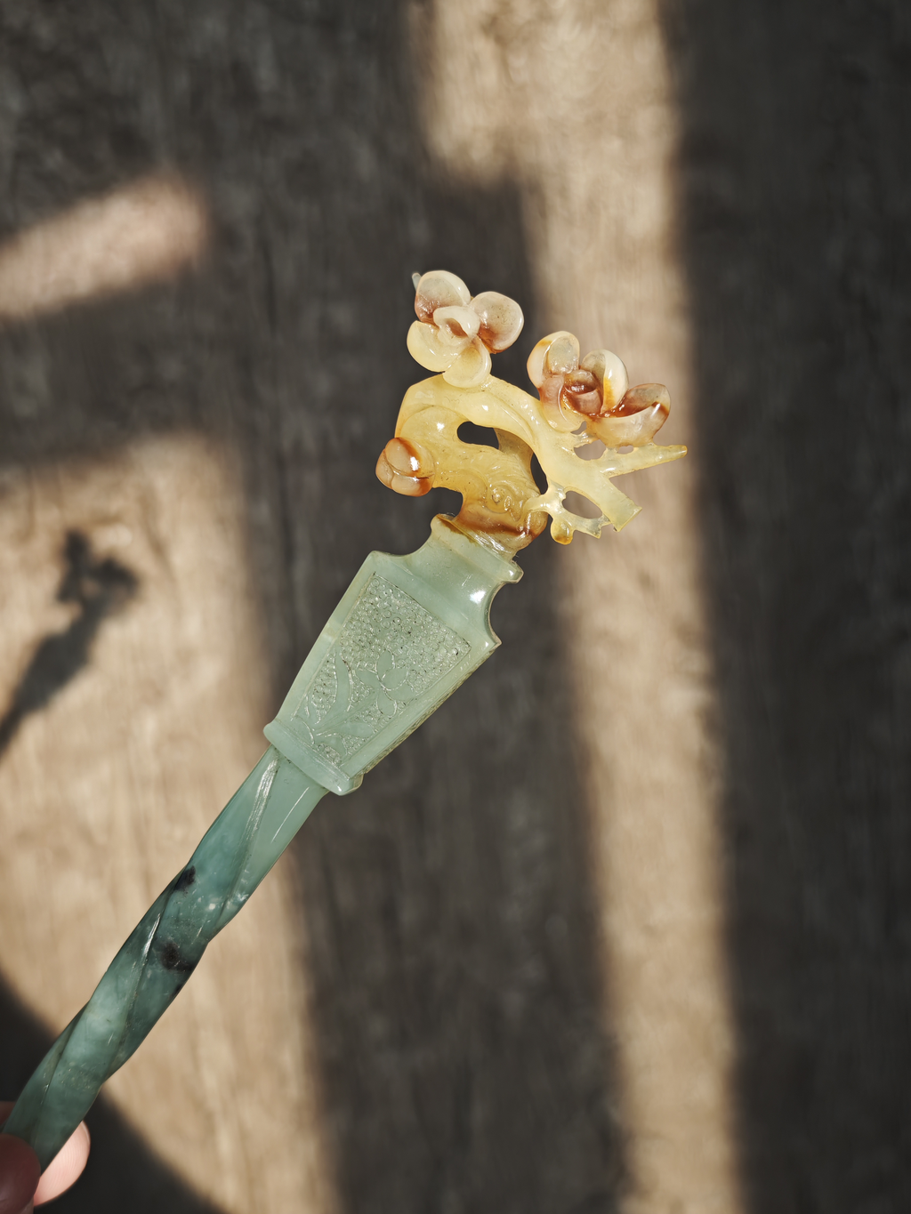 Lithe Plum Jade Hairpin