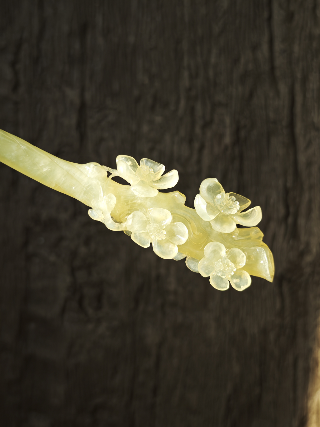 Butter-Yellow Luminous Plum Jade Hairpin