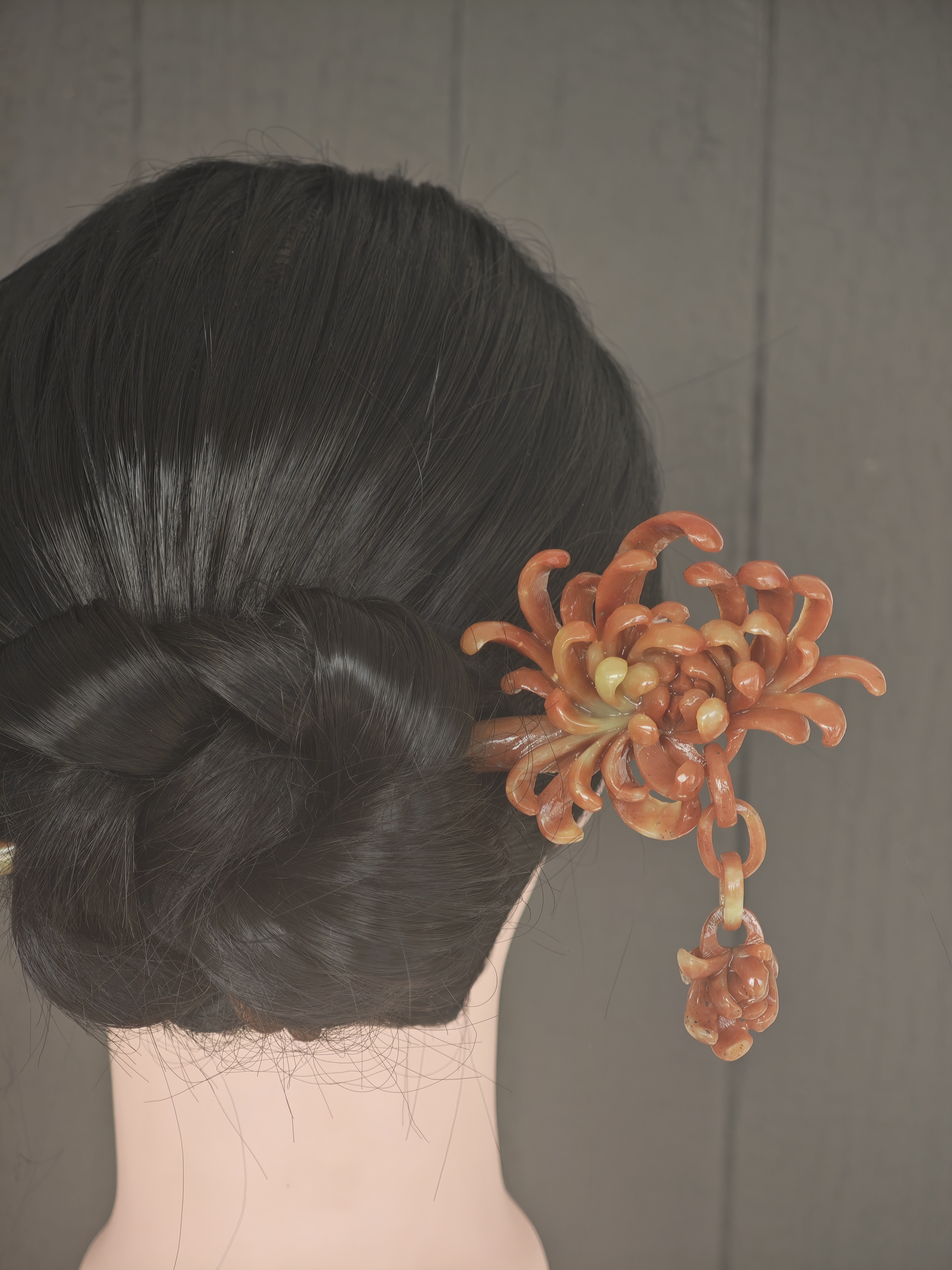 Crimson Chrysanthemum Jade Pin